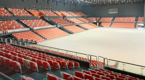 場館座椅的“骨骼”之謎：吹塑 vs 注塑，為何征途座椅選擇氣輔注塑？?